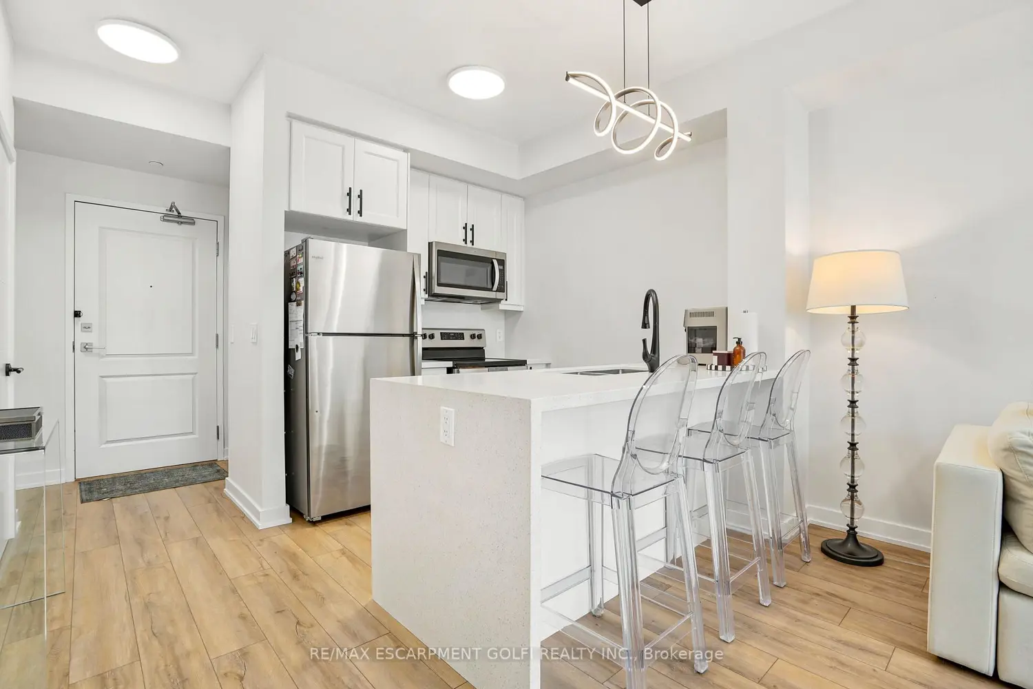 Additional image 5 of 5055 Greenlane Road 330