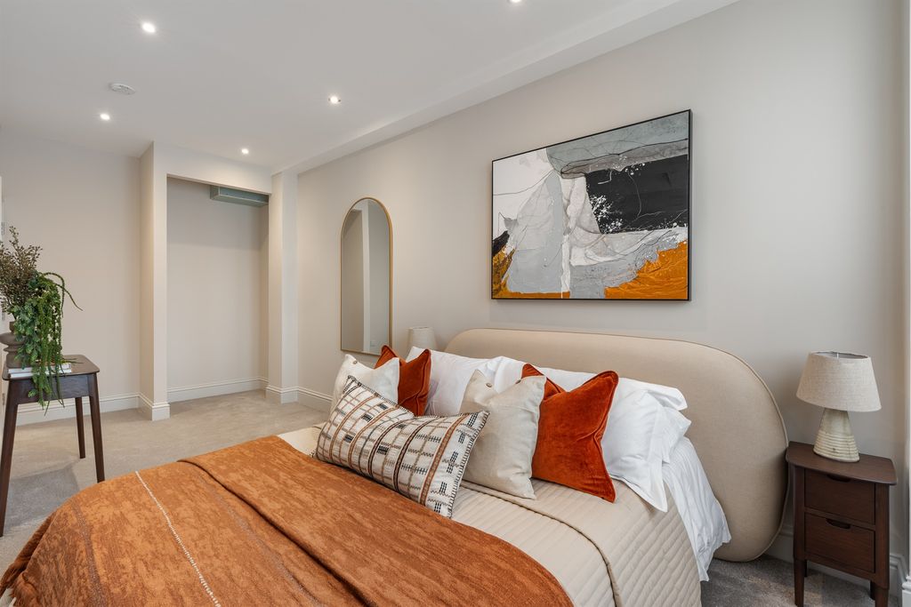 Additional image 11 of 1 bed flat for saleUpper Market Street, Eastleigh SO50