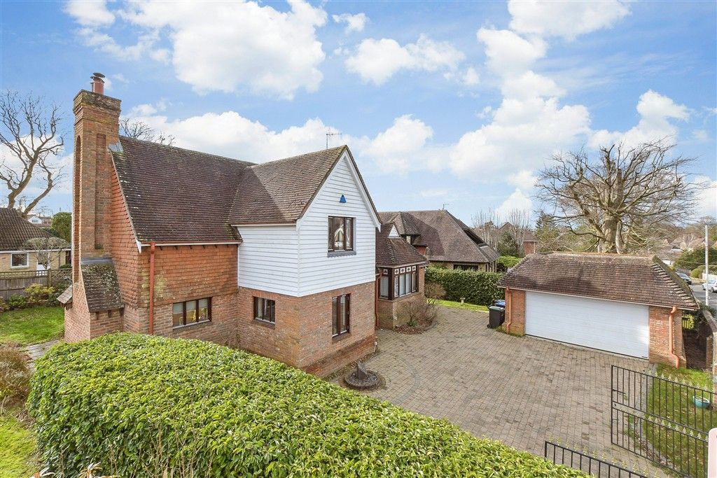 4 bed detached house for saleCranston Road, East Grinstead, West Sussex RH19