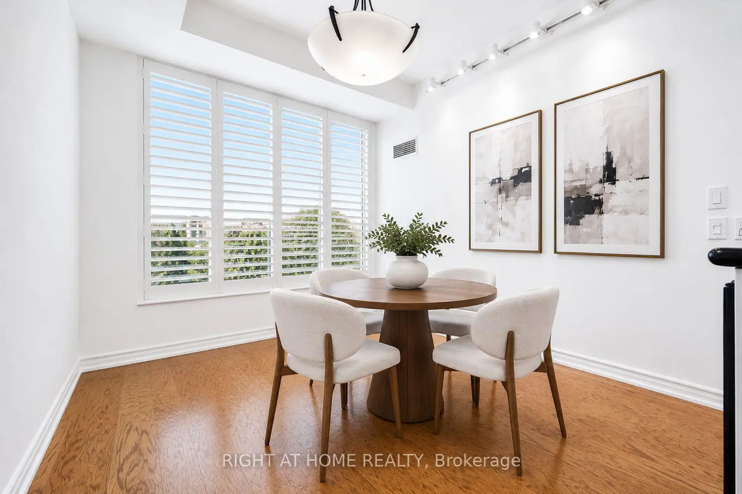 Additional image 7 of 2662 Bloor Street 512