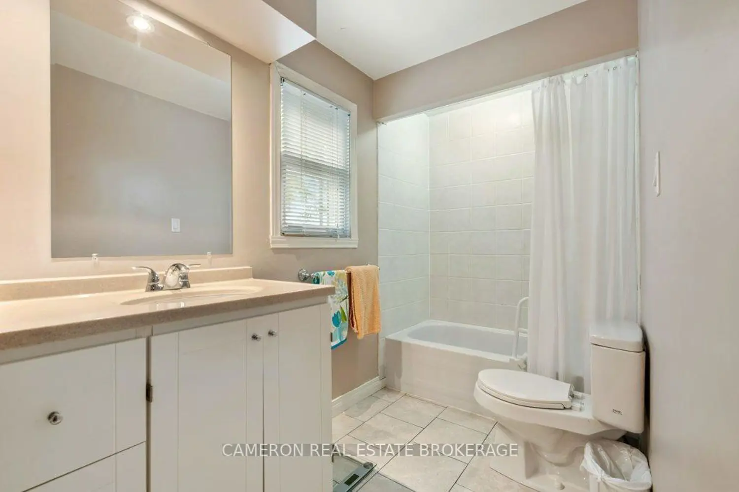1515 Grant Avenue photo 3