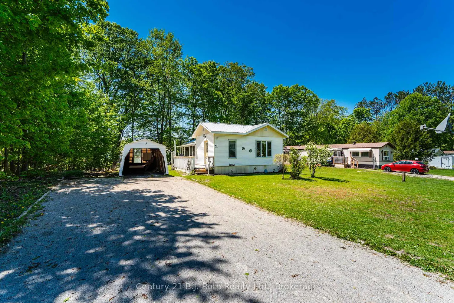 5263 Elliott Side Road 51