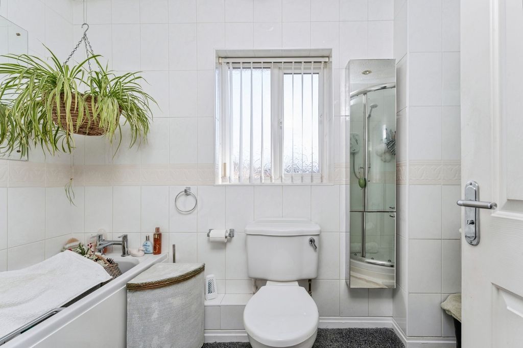 Additional image 25 of 4 bed detached house for saleManor Park Drive, Great Sutton, Ellesmere Port, Cheshire CH66
