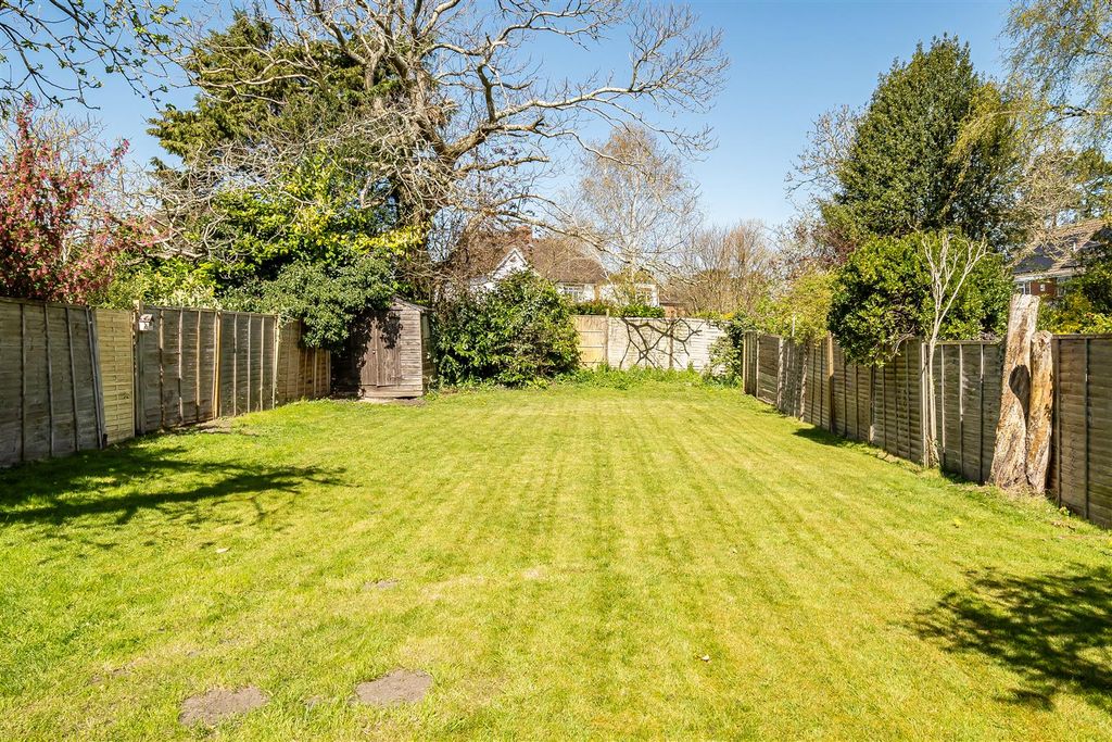 4 bed semi-detached house for saleWick Lane, Devizes SN10 photo 2
