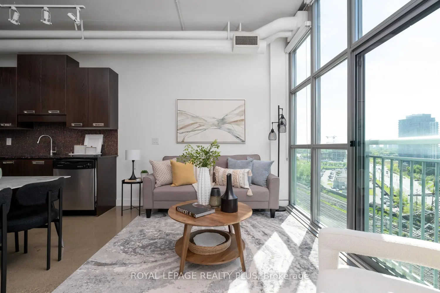 2 Fieldway Road 1016