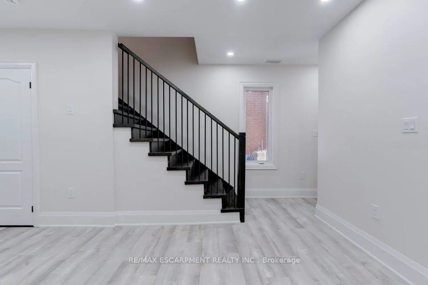 Additional image 12 of 38 East 16Th Street