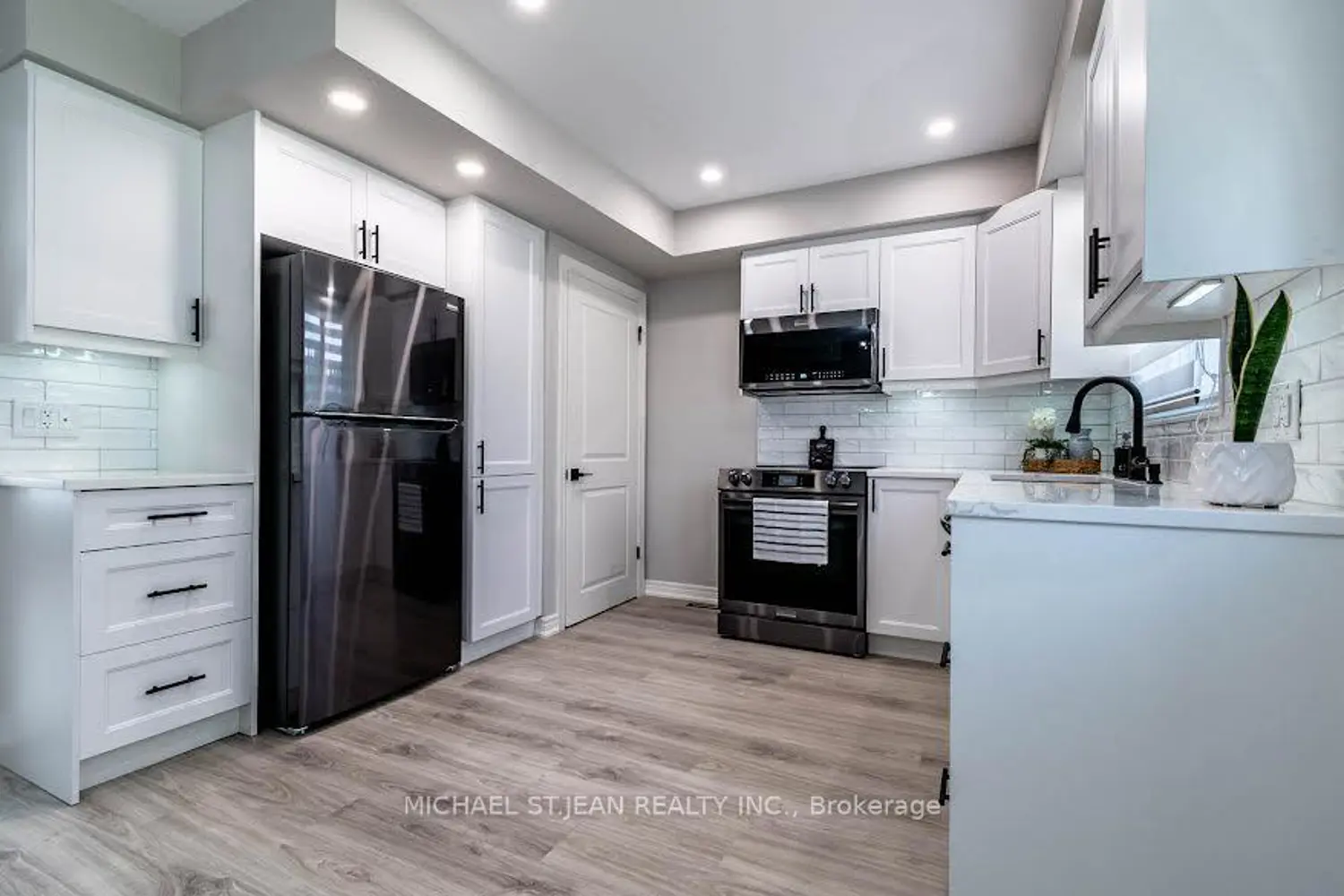 261 Scott Street B photo 5