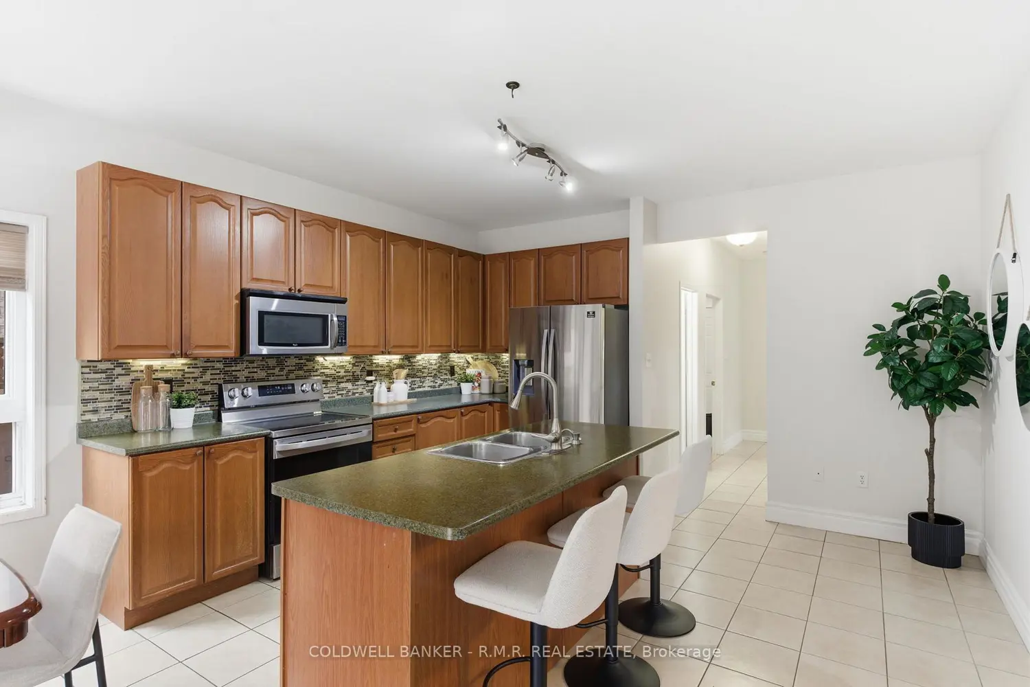 1420 Coldstream Drive photo 3