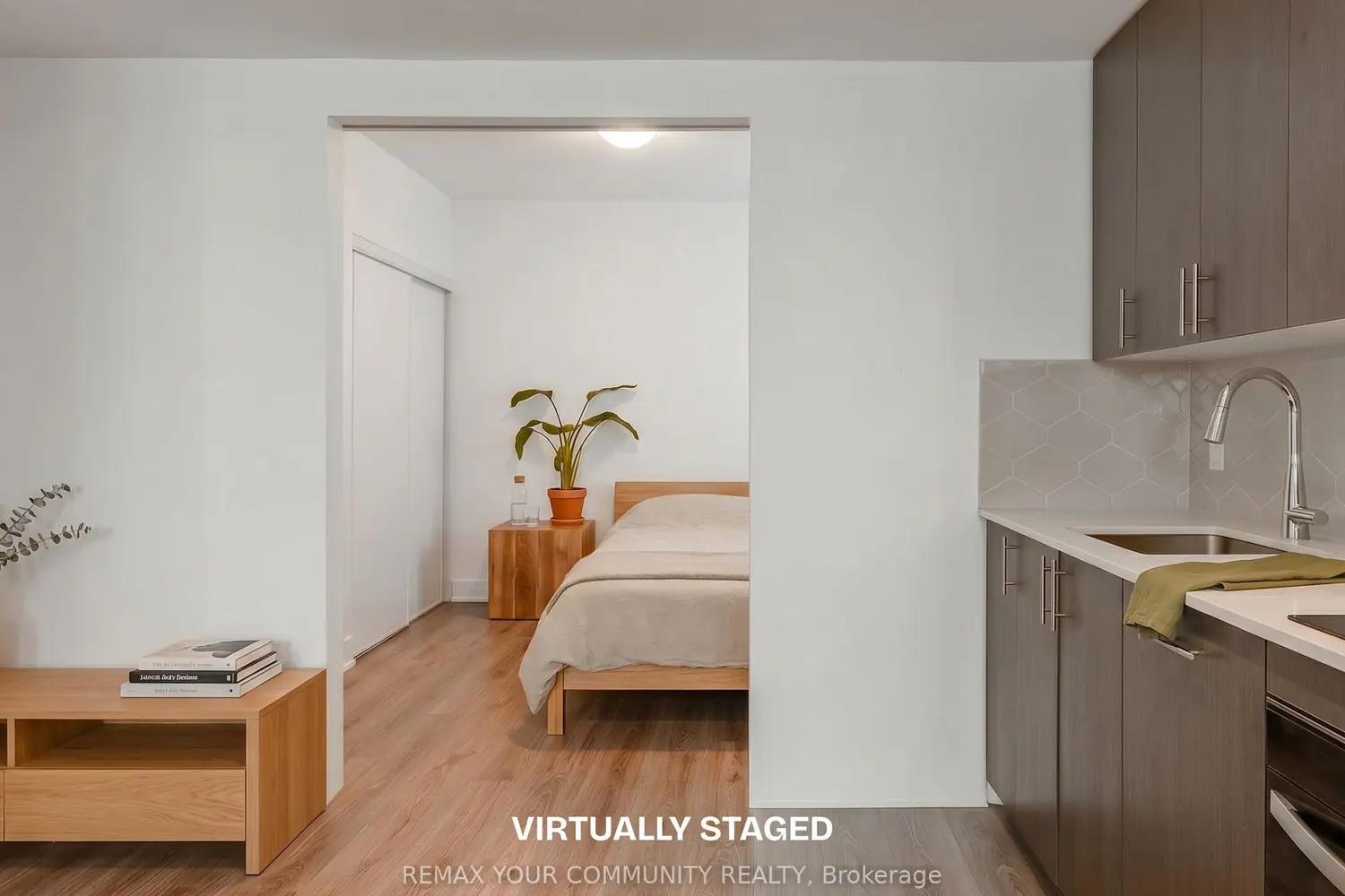 2545 Simcoe Street 2302 photo 5