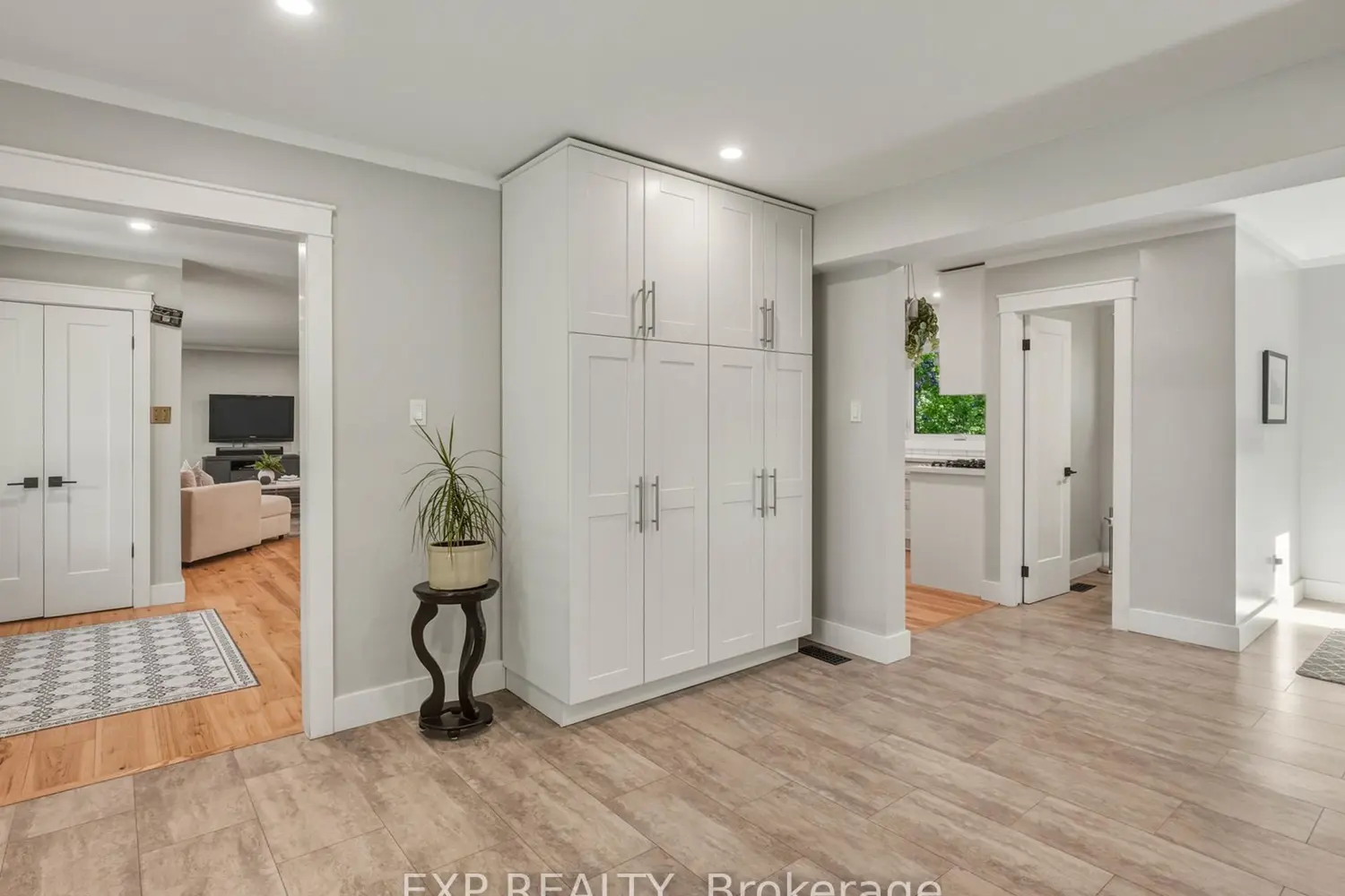 11 Spence Avenue photo 3