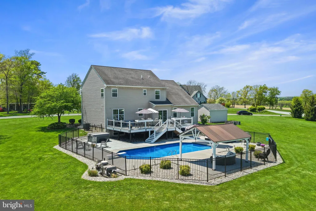 Additional image 3 of 2255 Redwood Drive, Slatington, PA 18080