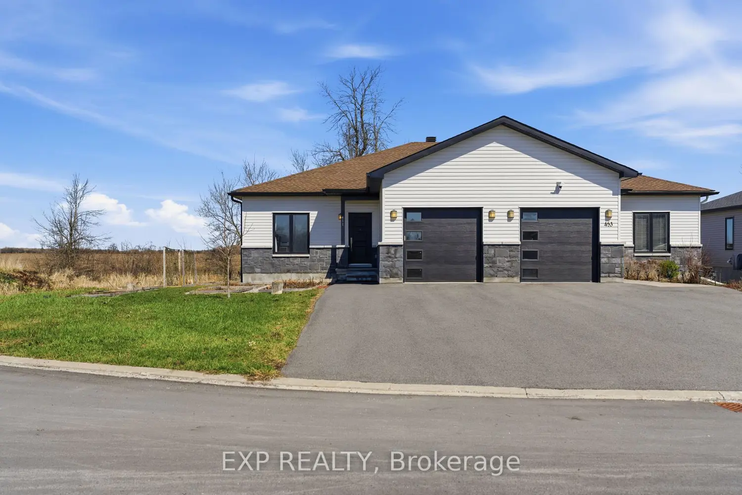 451 Lancaster Lane photo 2
