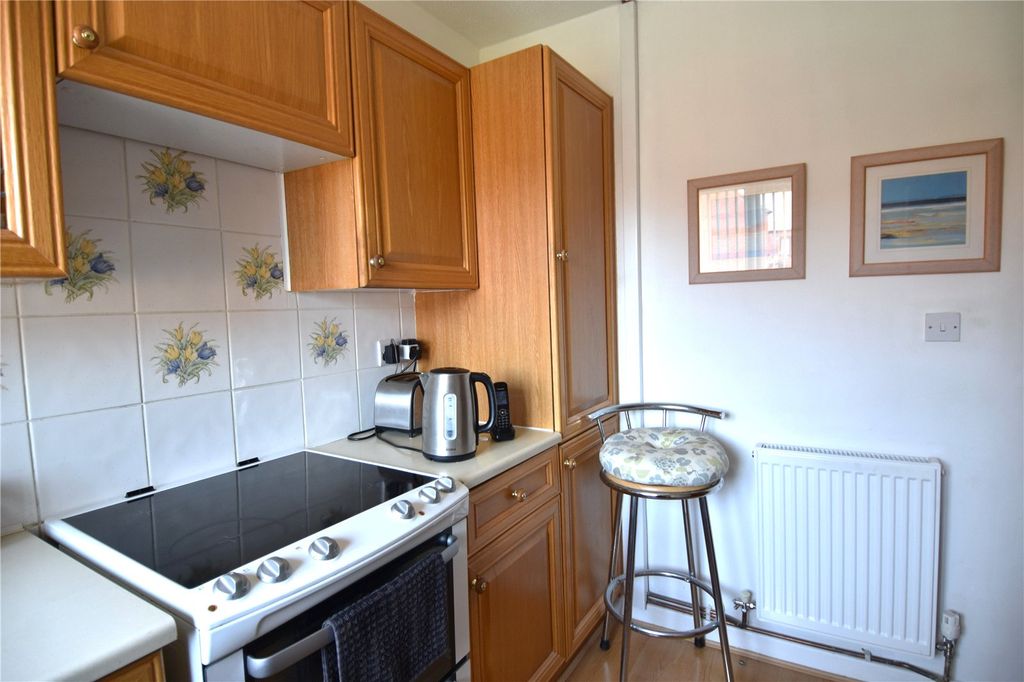 Additional image 5 of 2 bed flat for saleHeriotts Court, Droitwich, Worcestershire WR9