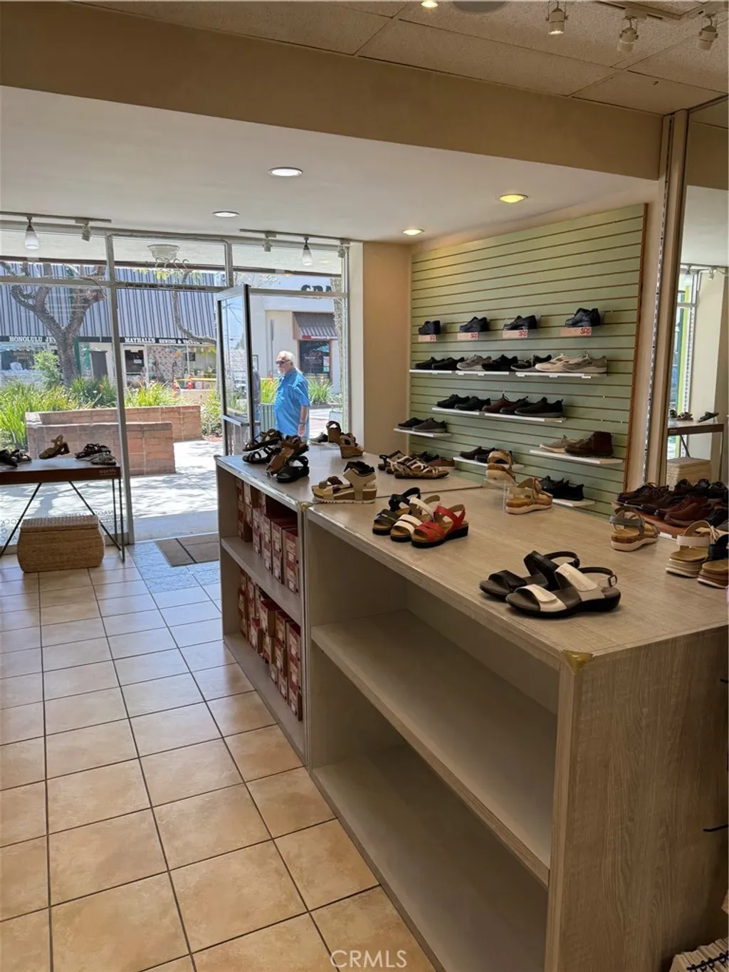 , Montrose, CA 91020 photo 4