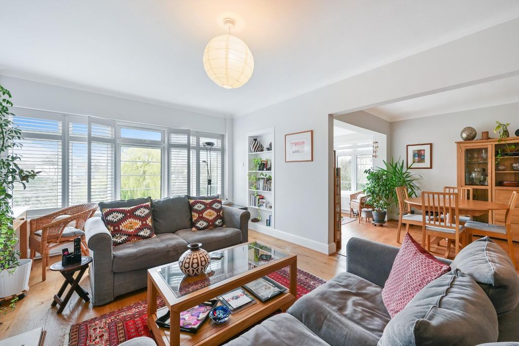 Additional image 3 of 3 bed flat for saleChrist Church Mount, Epsom KT19