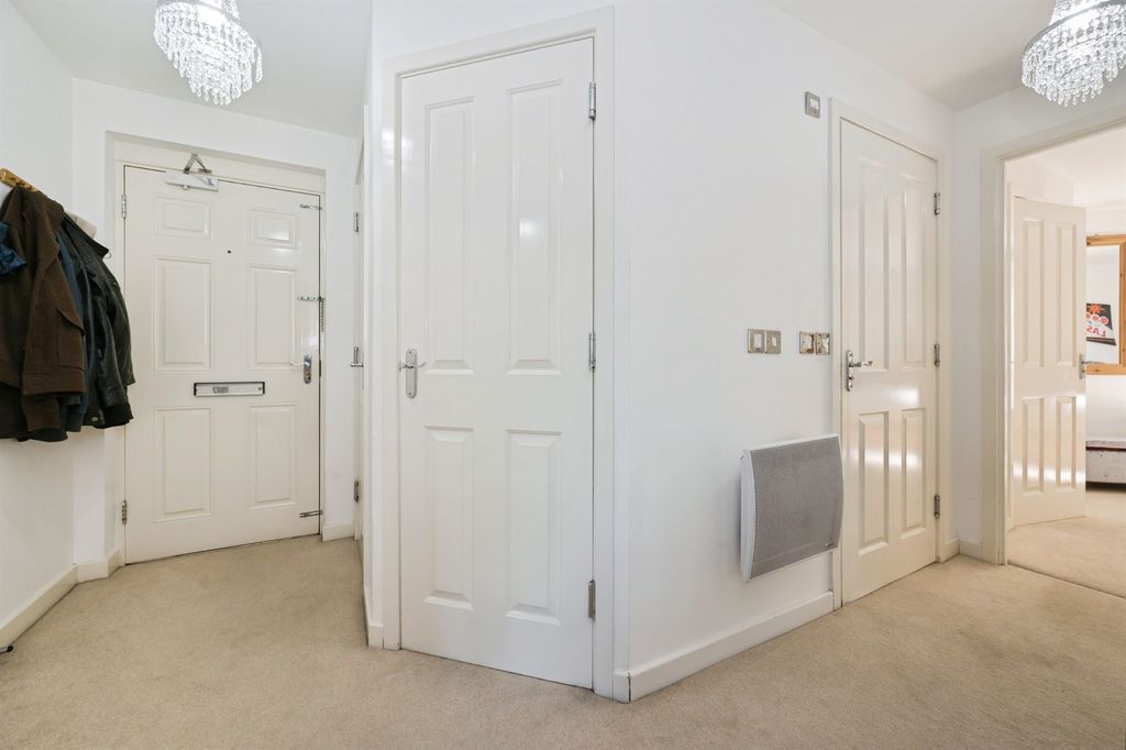 Additional image 2 of 2 bed flat for saleTommy Green Walk, Eastleigh SO50