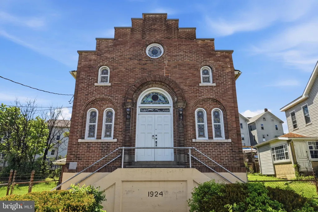 Additional image 3 of 194 Bankway Street, Lehighton, PA 18235