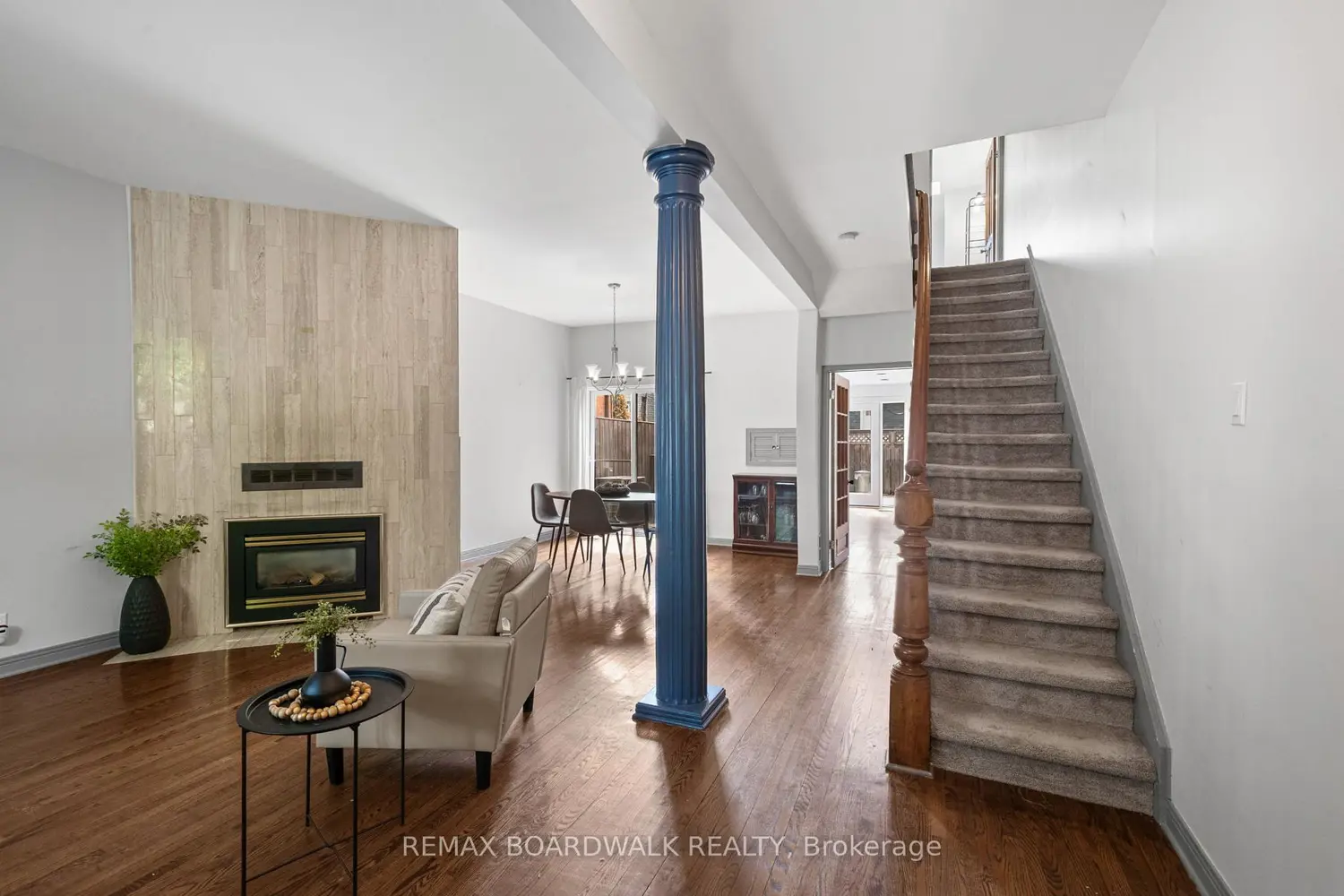 90 Stewart Street photo 3