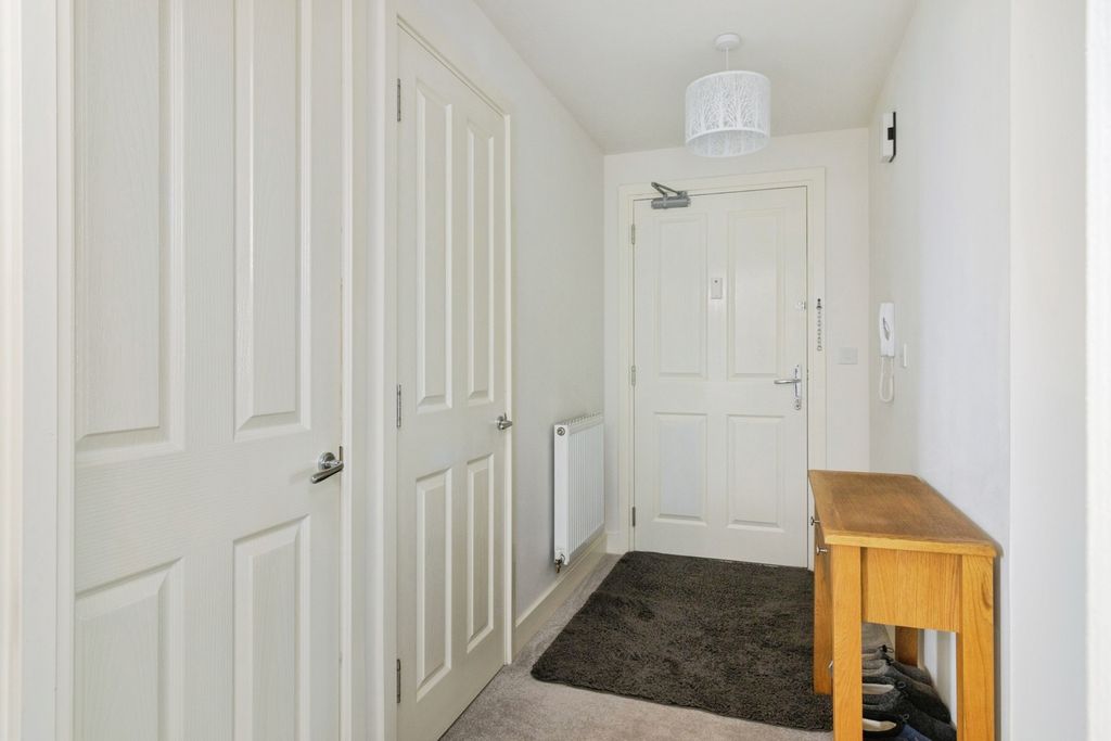 Additional image 9 of 2 bed flat for saleBarton Way, Dartmouth, Devon TQ6