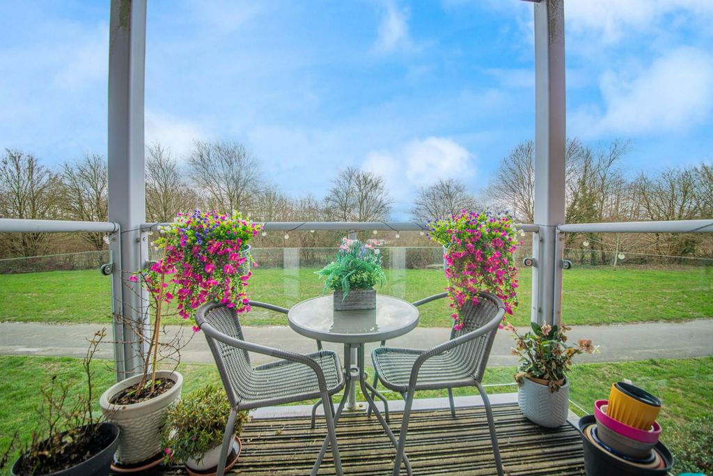 Additional image 5 of 2 bed flat for saleDakota Way, Eastleigh SO50
