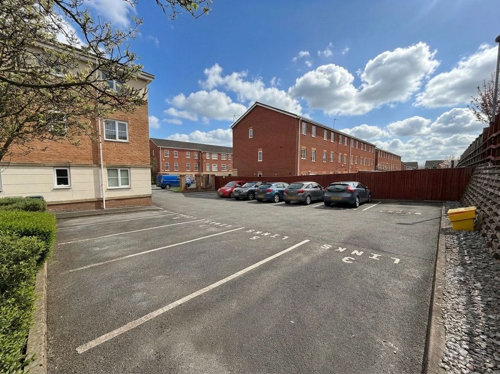 Additional image 23 of 2 bed flat for saleThe Links, Hyde SK14