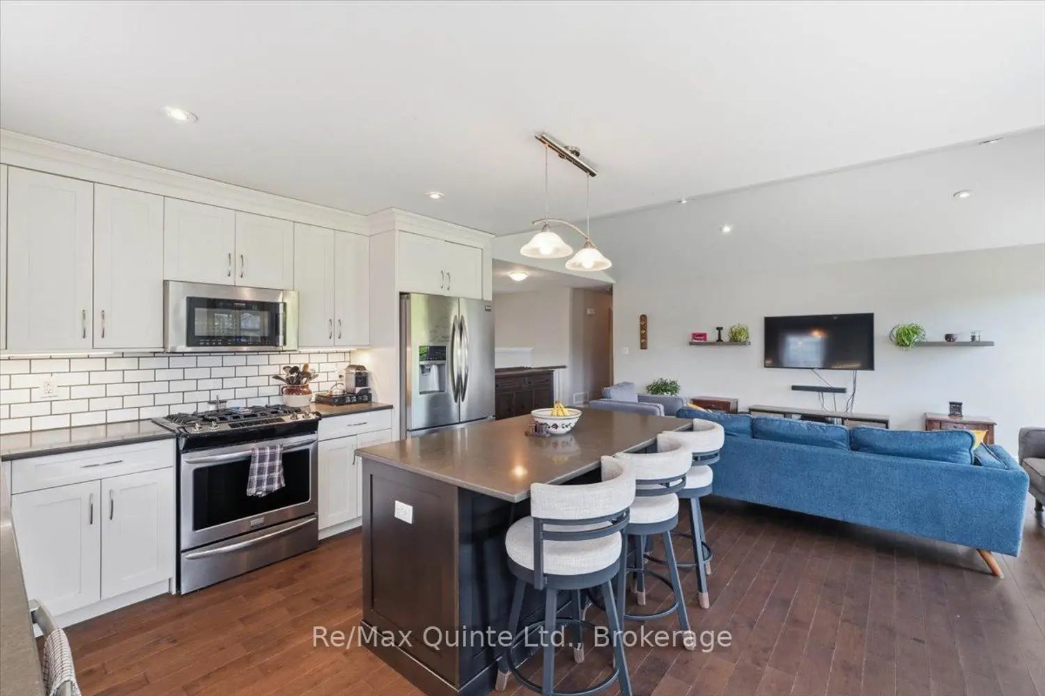 528 Willet Road photo 5
