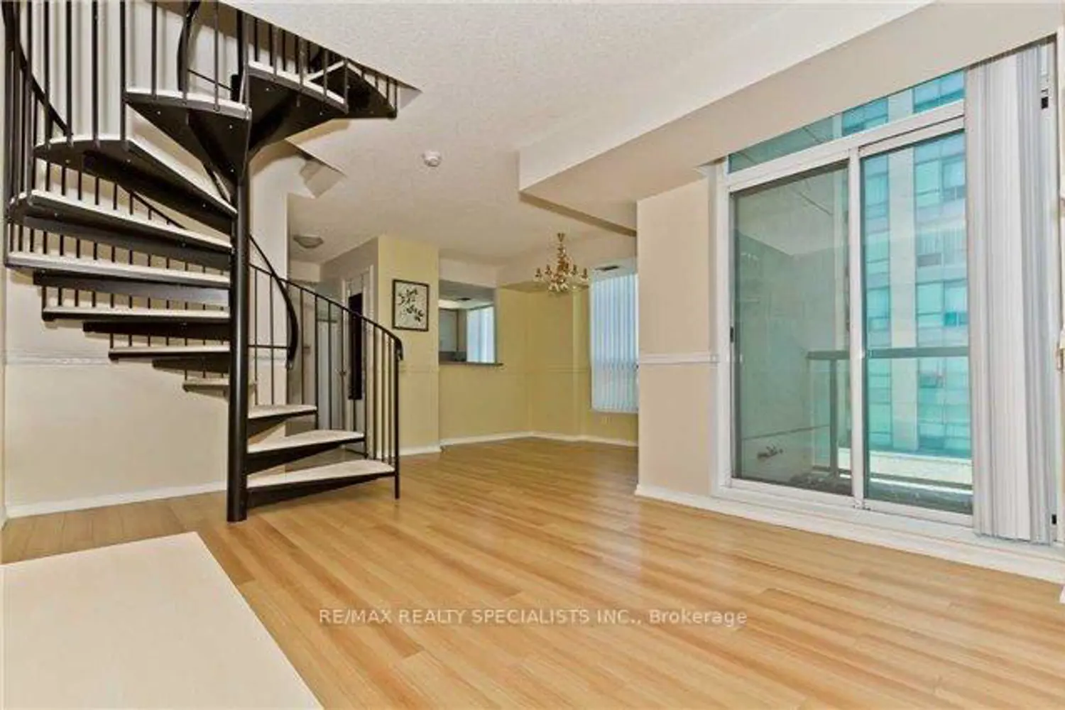 Additional image 9 of 2565 Erin Centre Boulevard 411