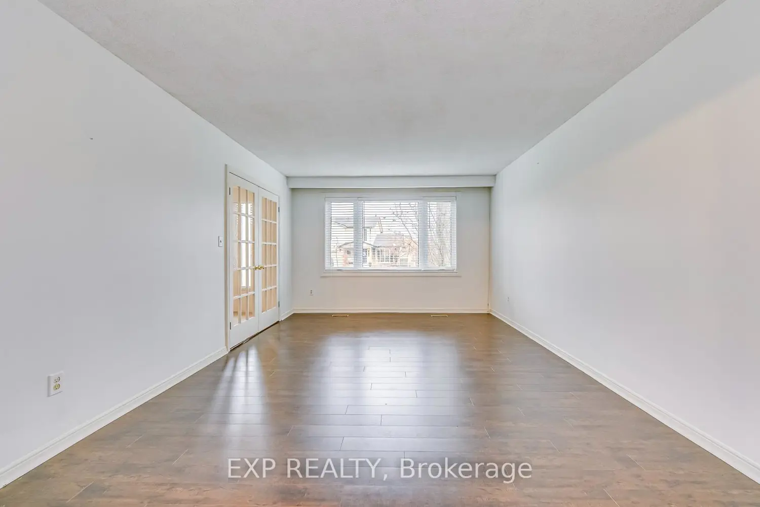 1269 Abbey Court photo 5