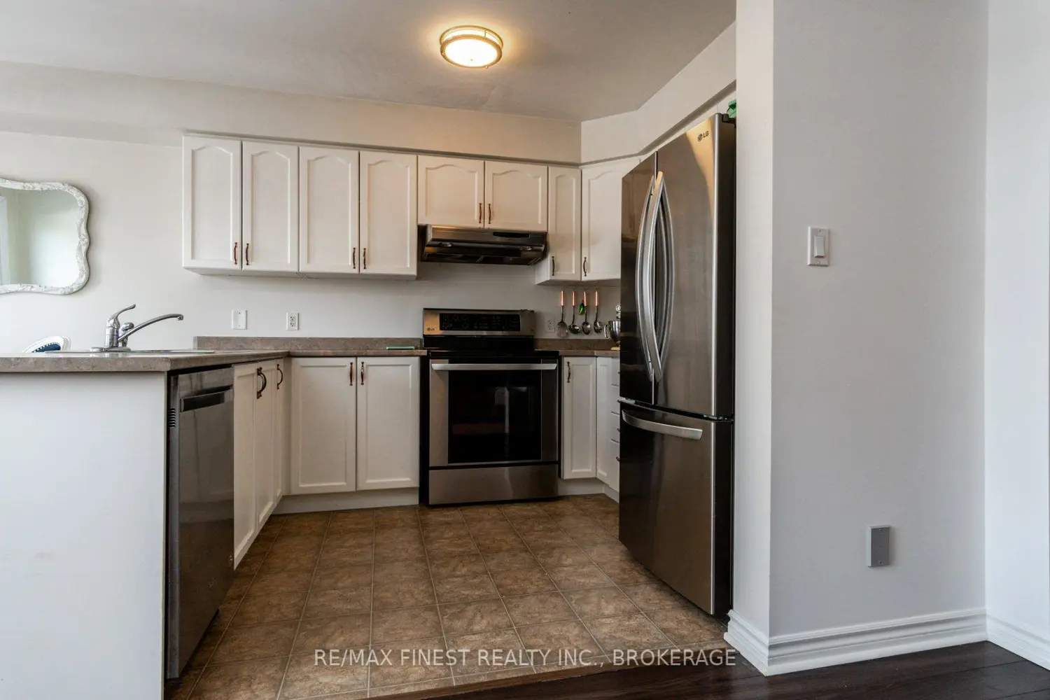 116 Fireside Court photo 2