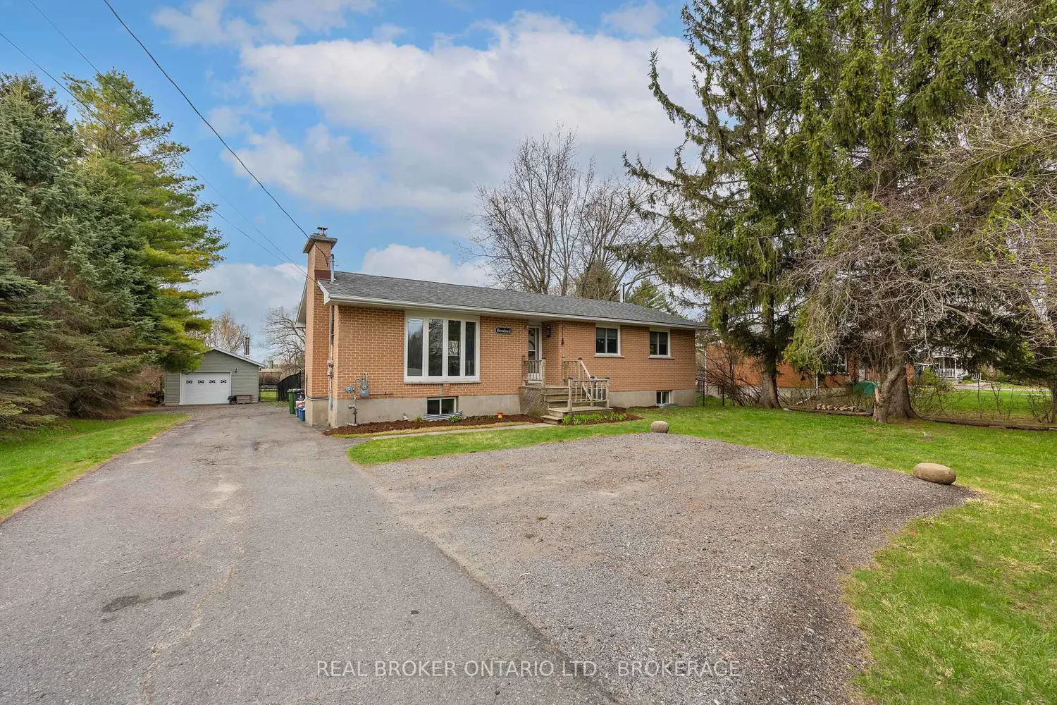 1239 Unity Road photo 2