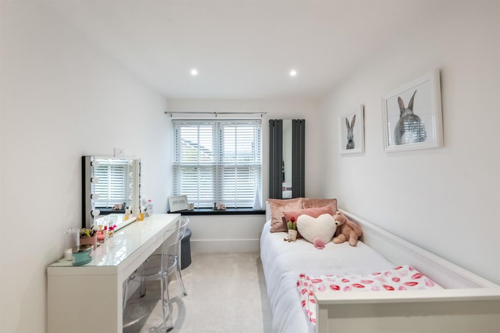 Additional image 24 of 3 bed town house for sale13A West Burnside, Dollar FK14