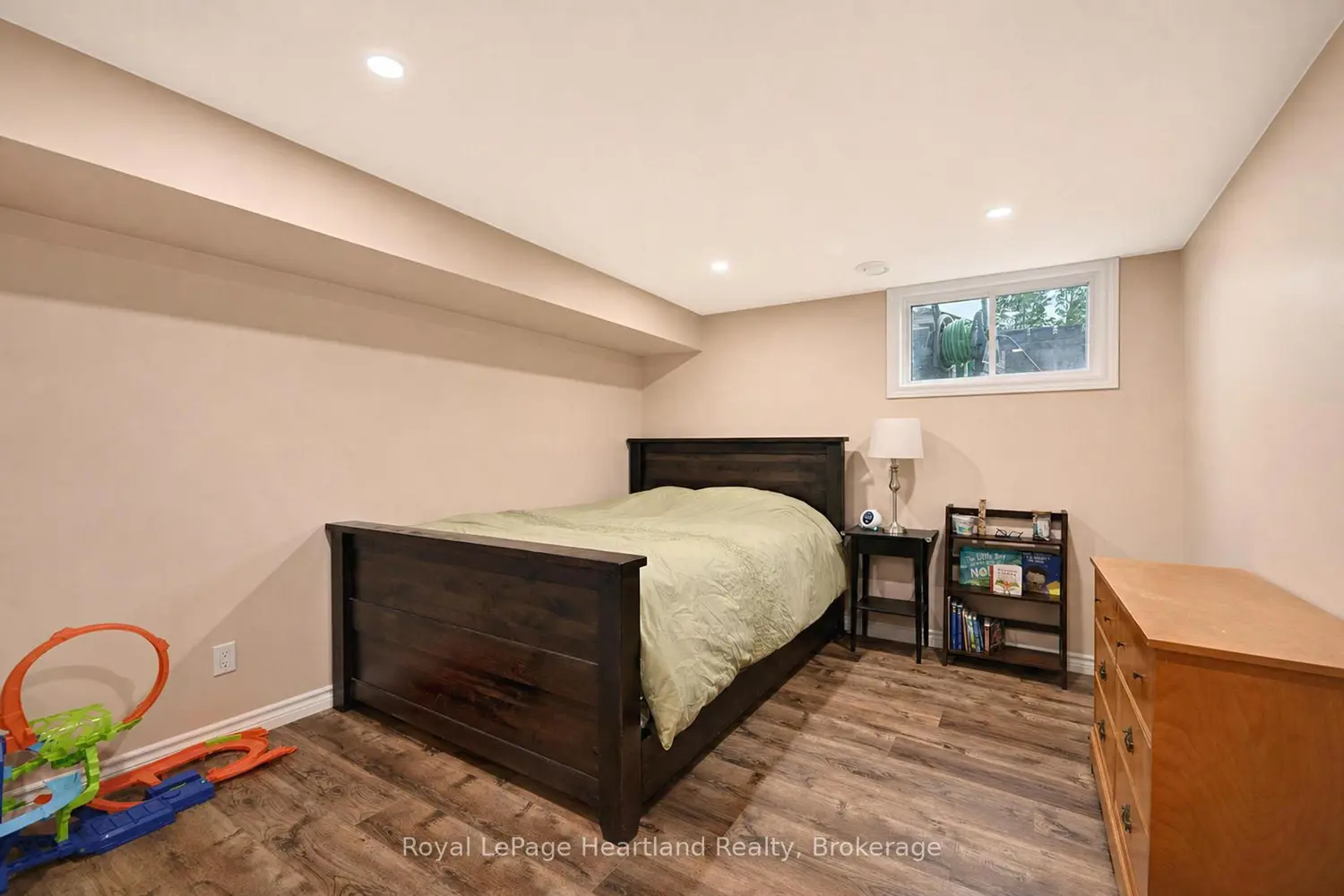 Additional image 11 of 77292 London Road