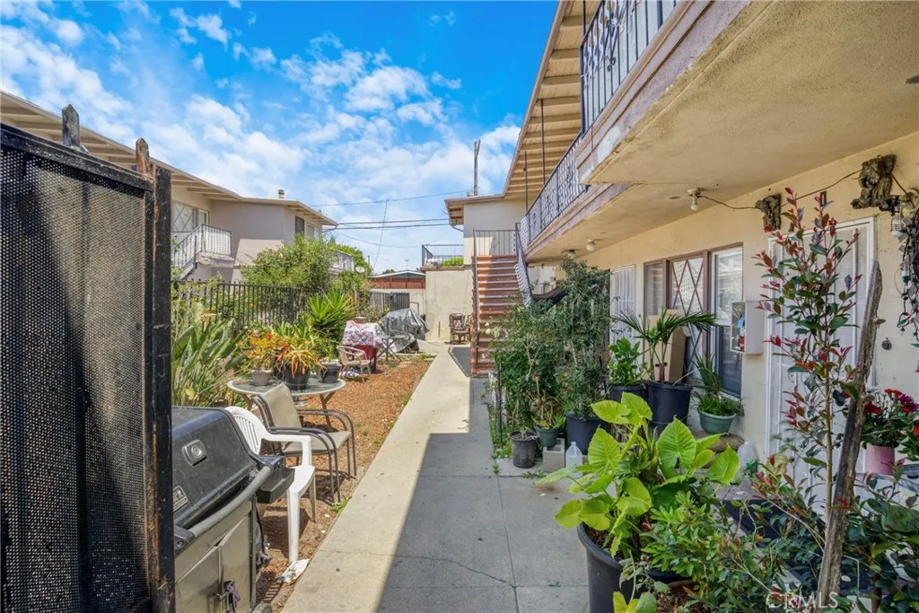 1625 Lomita Blvd, Harbor City, CA 90710 photo 4