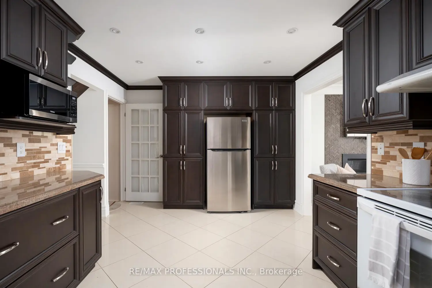 Additional image 8 of 84 Harding Avenue