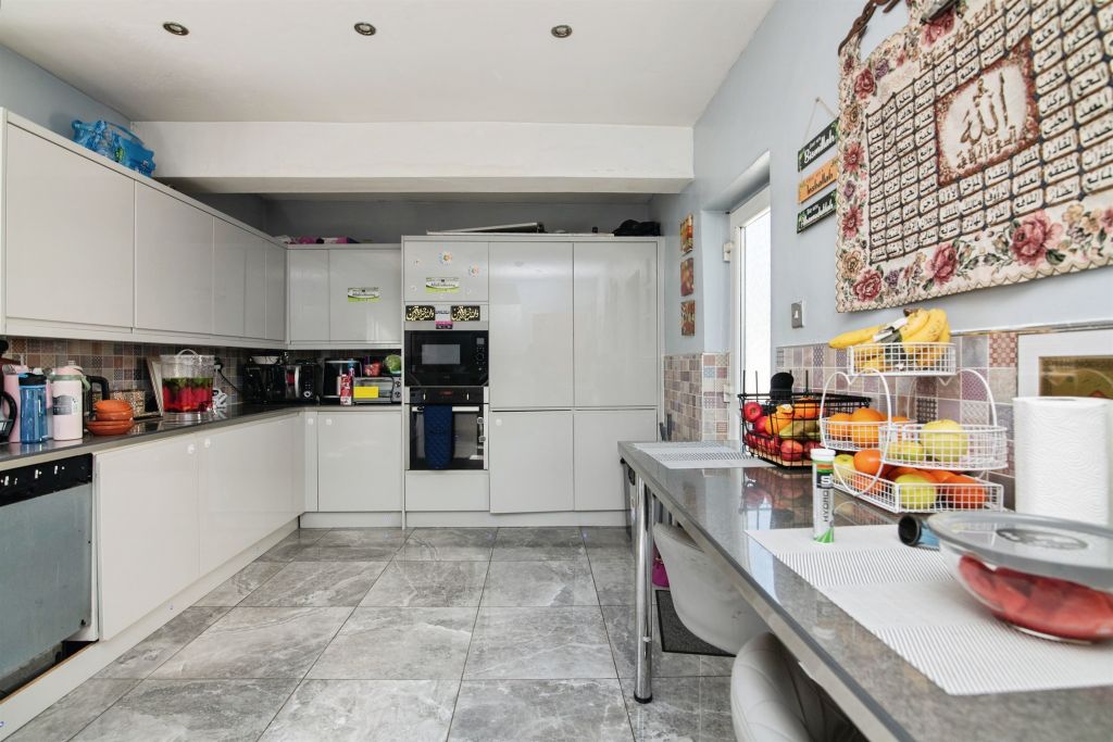 Additional image 9 of 5 bed semi-detached house for saleDixons Green Road, Dudley DY2