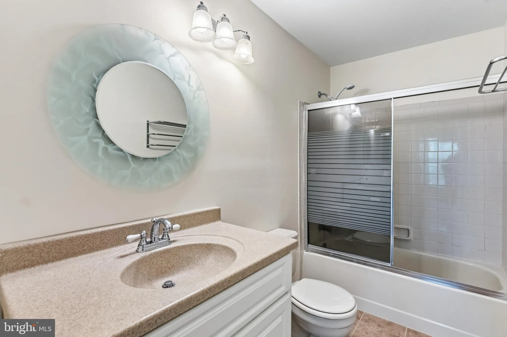Additional image 32 of 96 Willow Ct, Hamilton, NJ 08619