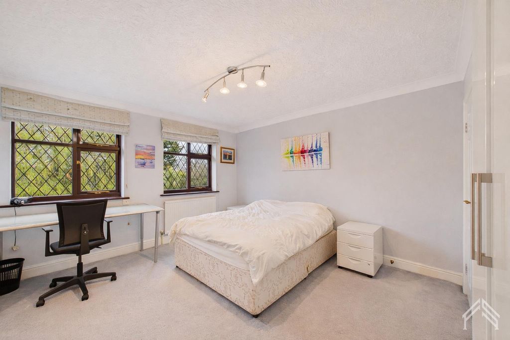 Additional image 10 of 7 bed detached house for saleHamlyn Close, London HA8