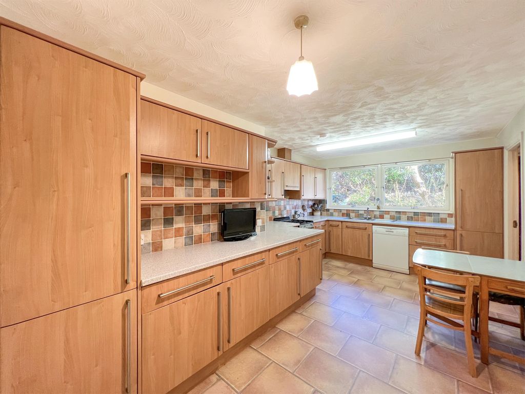 Additional image 10 of 4 bed detached bungalow for saleThalassa, Victoria Road, Hunters Quay, Dunoon PA23