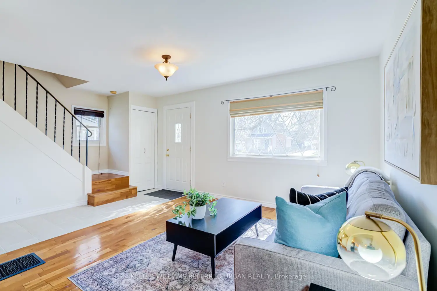 569 Masson Street photo 4