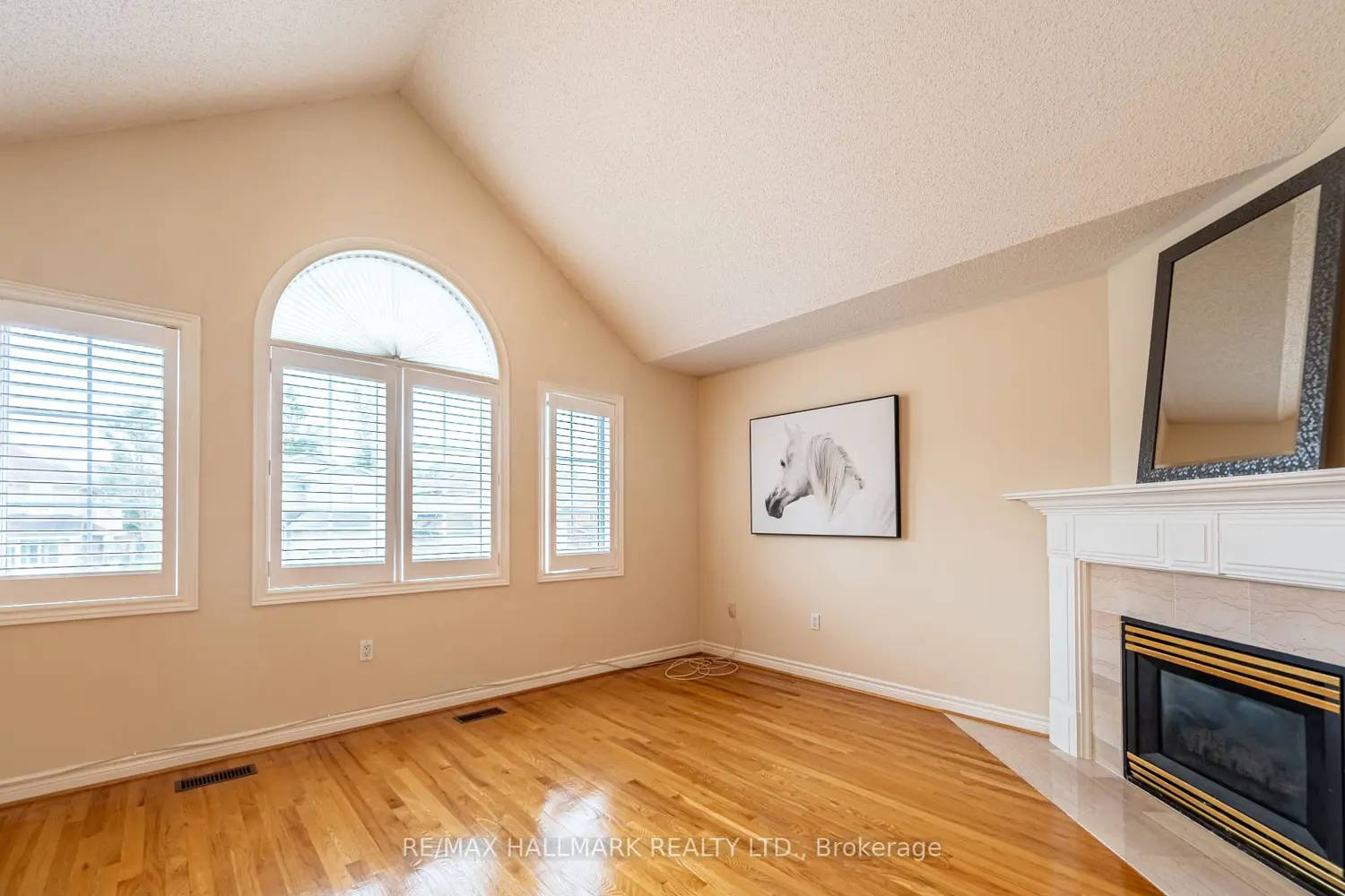 Additional image 13 of 93 Tillie Square