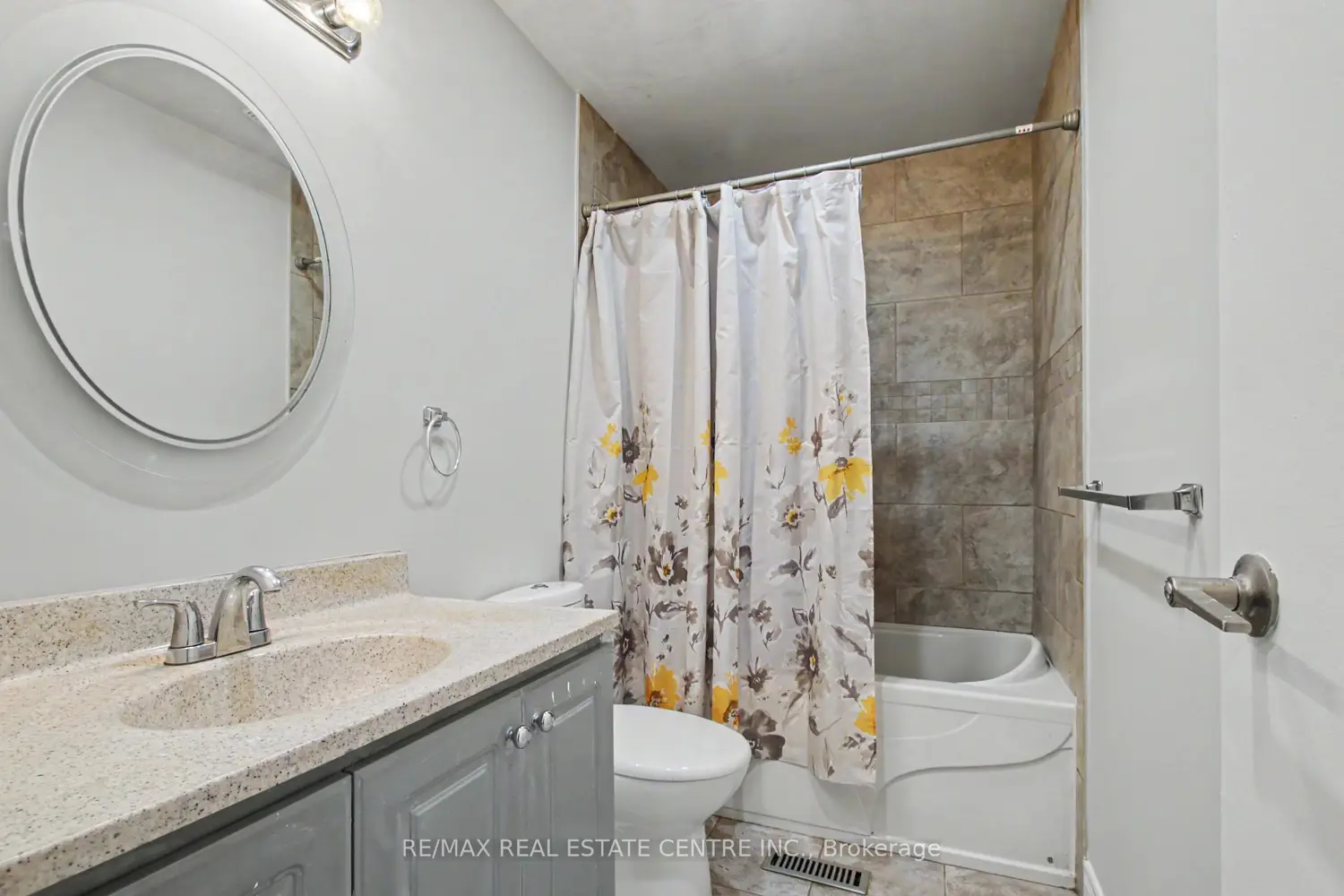 Additional image 9 of 53 Mcmullen Crescent 53