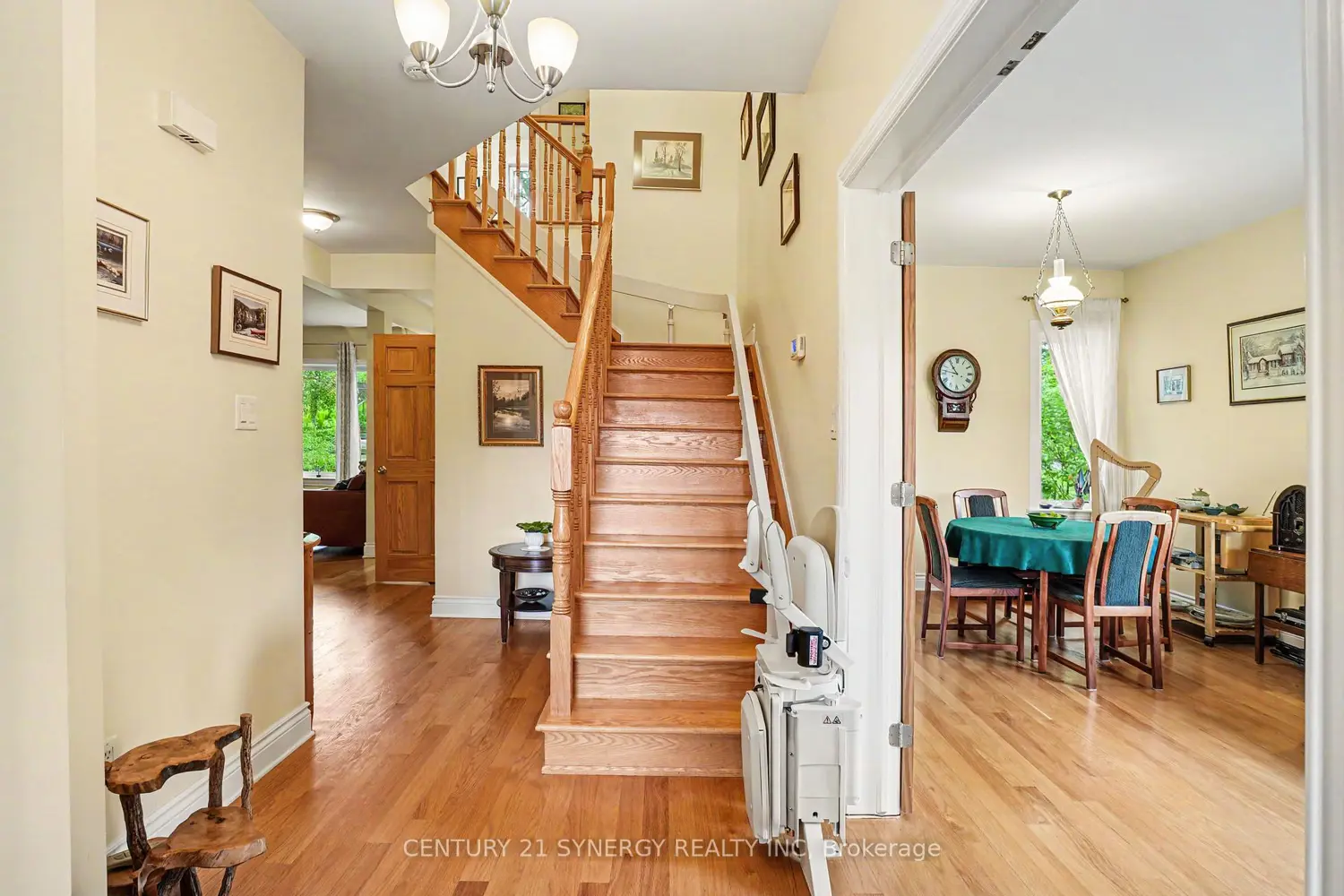 408 Brock Street photo 3