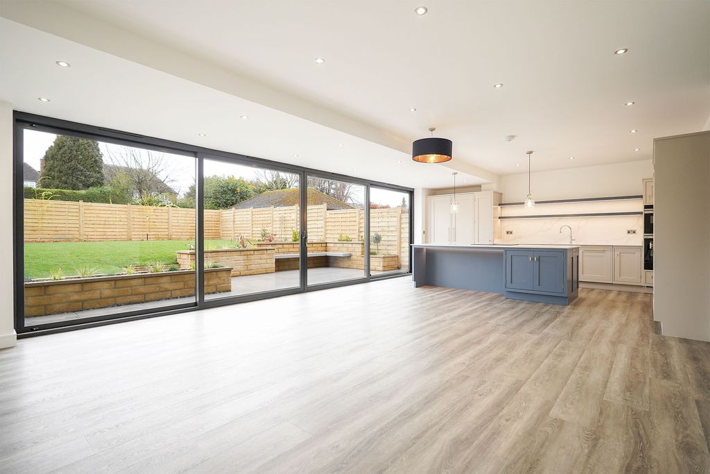 Additional image 2 of 4 bed detached house for sale3 Park Lane, Dronfield S18
