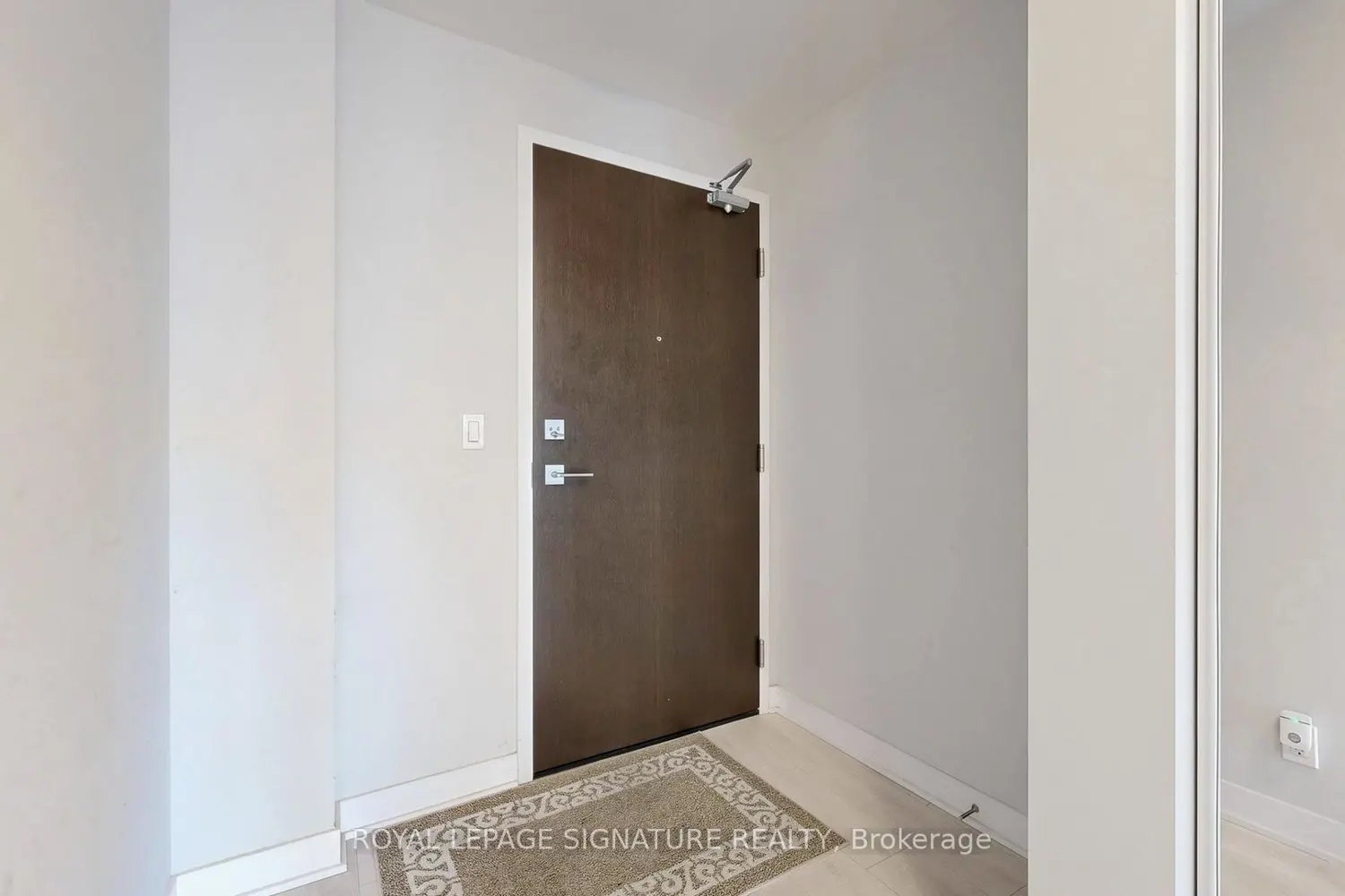 Additional image 12 of 2221 Yonge Street 1011