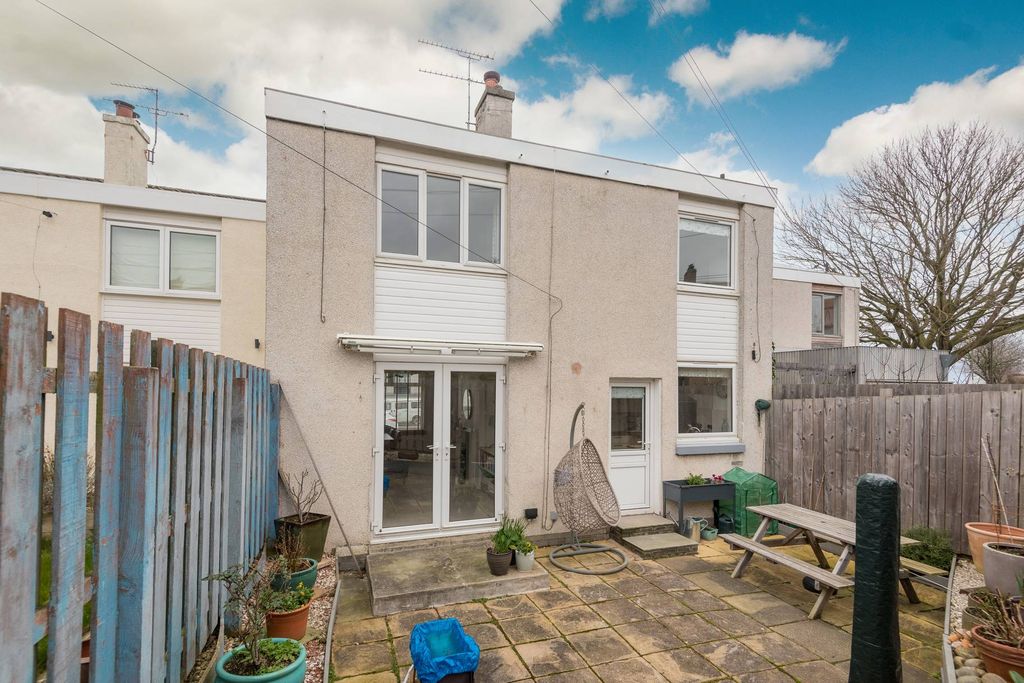 Additional image 25 of 3 bed terraced house for sale2 Lady Jane Gardens, North Berwick EH39