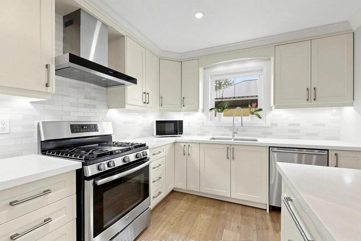 Additional image 8 of 56 Candlewood Crescent