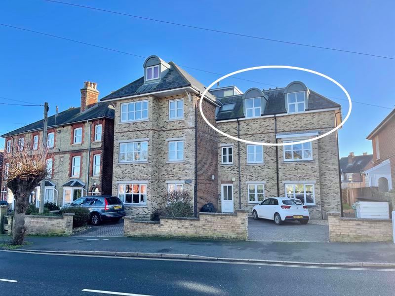 2 bed flat for saleMill Hill Road, Cowes PO31