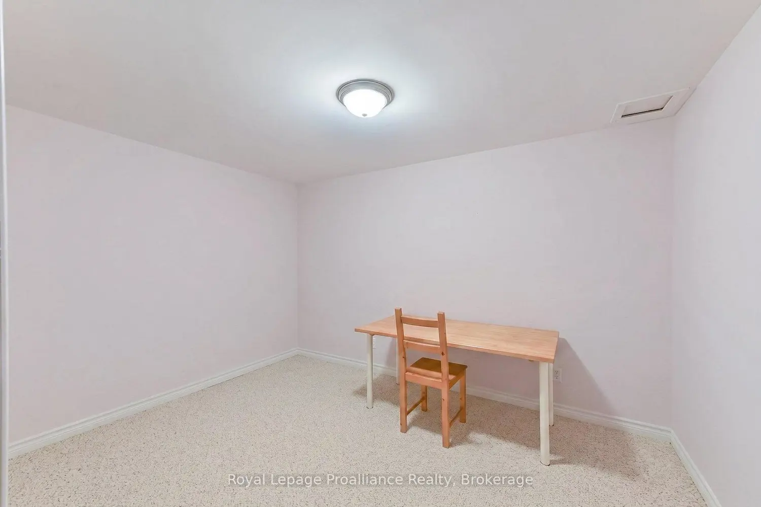 Additional image 11 of 104 East House Crescent