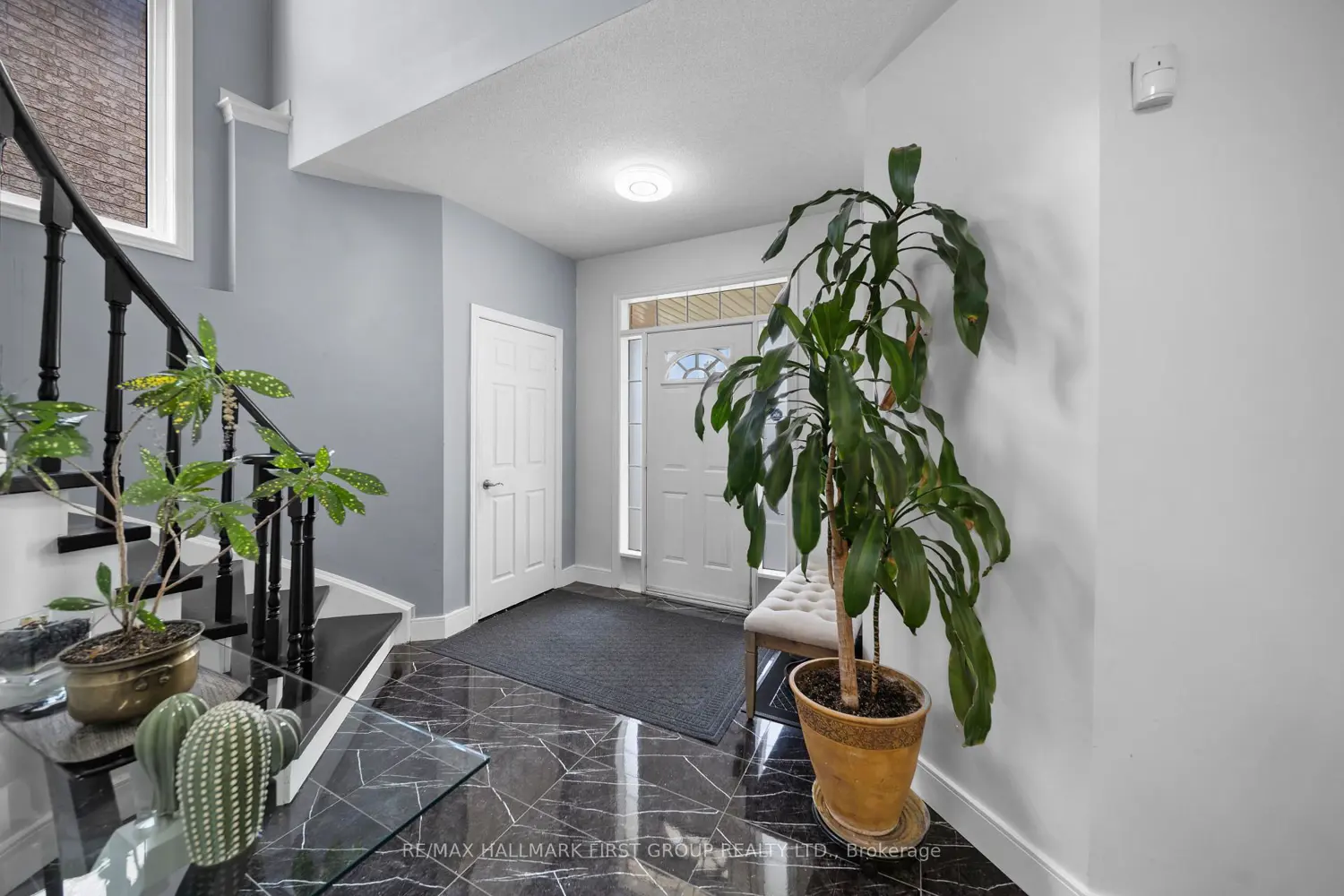 62 Cachet Boulevard photo 2
