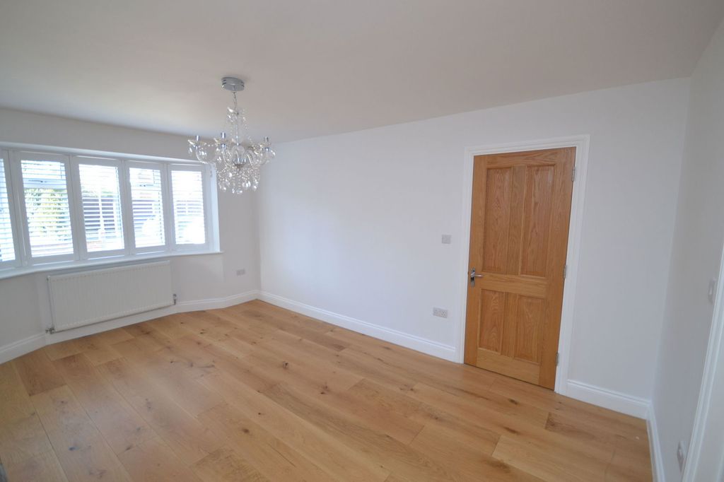 Additional image 9 of 4 bed semi-detached house for saleLancot Drive, Dunstable LU6